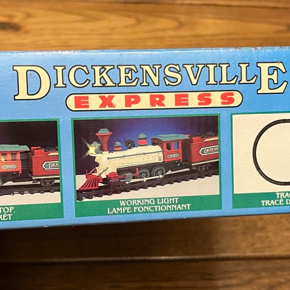 Dickensville Express Train Set - Picture 16 of 16